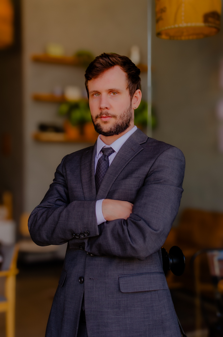 André William Feix · Advogado